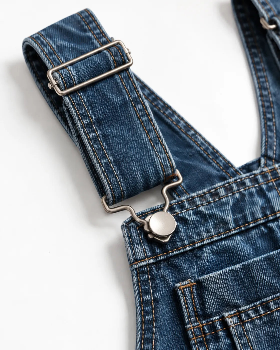 Salopette en jean baggy à grandes poches